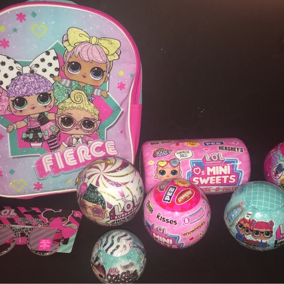 Lol Surprise Christmas Holiday Gift Basket - Picture 3 of 9